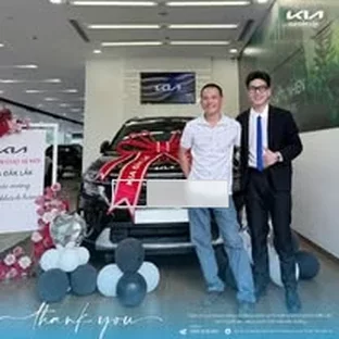 Kia Đắk Lắk - Hoạt động giới thiệu xe và tư vấn trực tiếp.